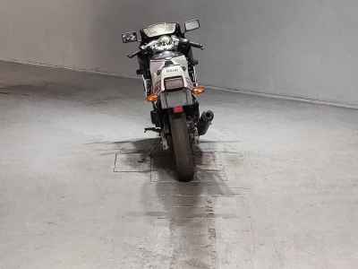 Yamaha FZ400R