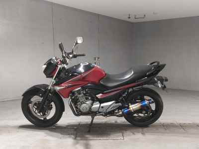 Suzuki GSR250