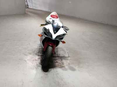Yamaha YZF-R1 2011
