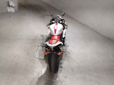 Yamaha YZF-R1 2011