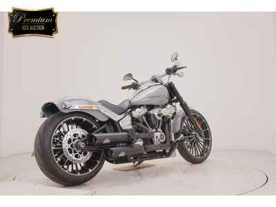 Harley-Davidson Breakout FXBR1920 2025