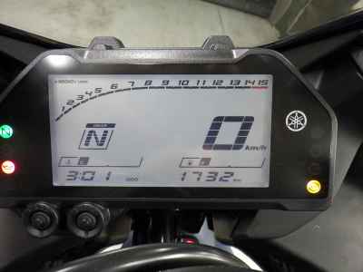 Yamaha YZF-R25 2023