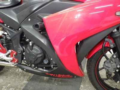 Yamaha YZF-R25 2015