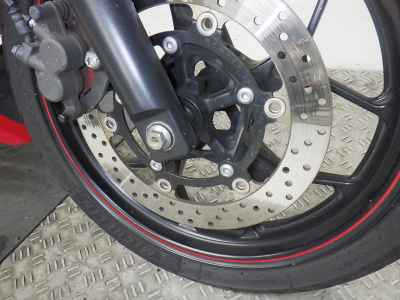 Yamaha YZF-R25 2015