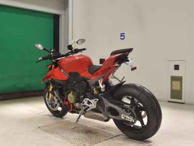 Ducati Streetfighter V4S 2025