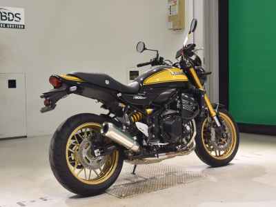 Kawasaki Z900RS 2024