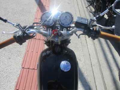 Yamaha SR400 2022
