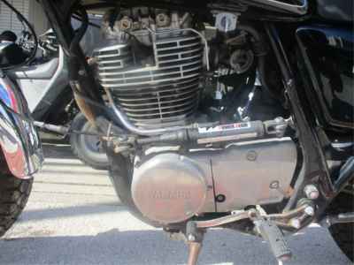 Yamaha SR400 2022