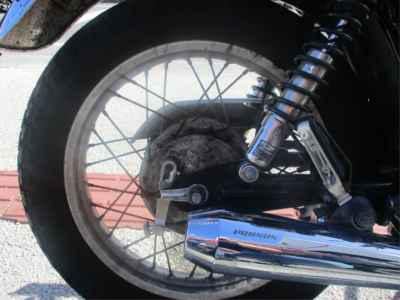 Yamaha SR400 2022