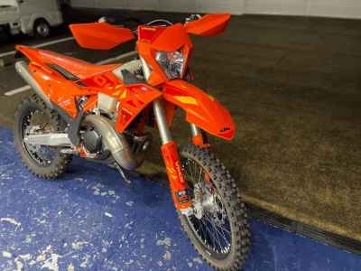 KTM 250 EXC Six Days 2025