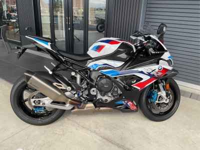 BMW M1000RR 2024