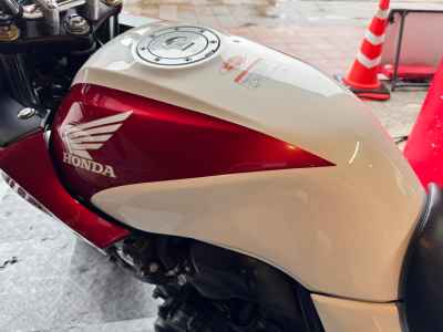Honda CB400 Super Boldor 2015