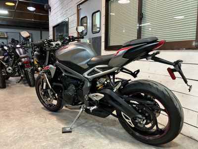 Triumph Street Triple 765 RS 2021