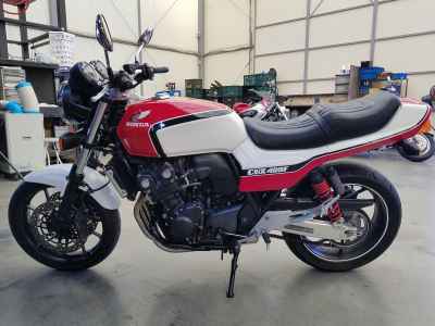 Honda CB400SF 2018