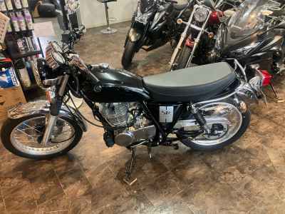 Yamaha SR400 2020