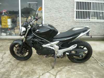 Suzuki Gladius SFV400 2010