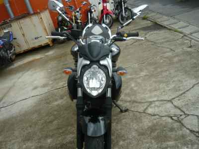 Suzuki Gladius SFV400 2010