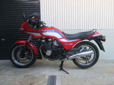 Kawasaki GPZ400F 2026