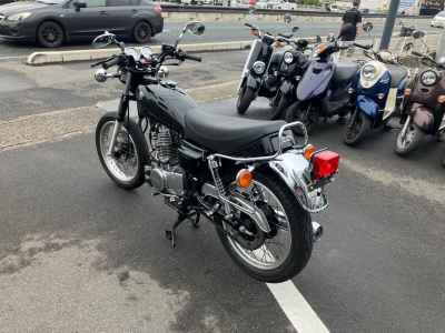 Yamaha SR400 2020