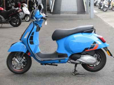 Vespa GTS 300 Super Sport 2025