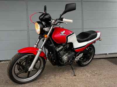 Honda CB250 Jade