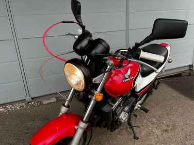 Honda CB250 Jade
