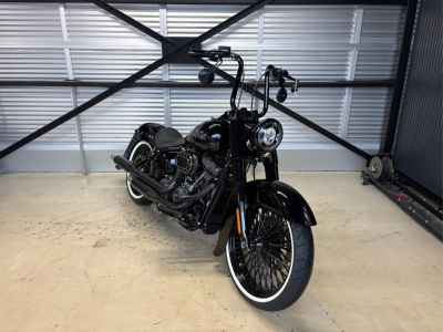 Harley-Davidson Heritage FLHCS1870 2023