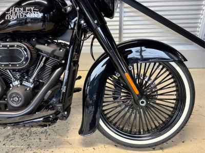 Harley-Davidson Heritage FLHCS1870 2023