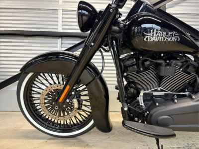 Harley-Davidson Heritage FLHCS1870 2023
