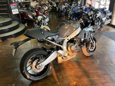 Yamaha XSR900 GP 2025