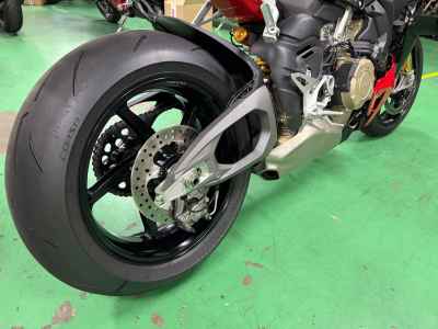 Ducati Streetfighter V4S 2025