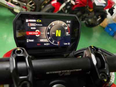 Ducati Streetfighter V2S 2025