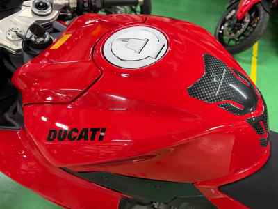 Ducati Panigale V2 2025