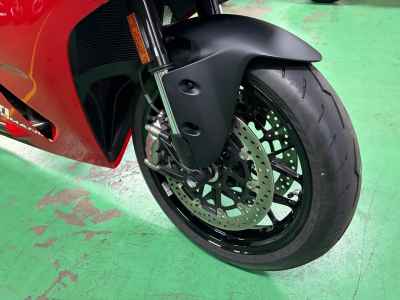 Ducati Panigale V2 2025