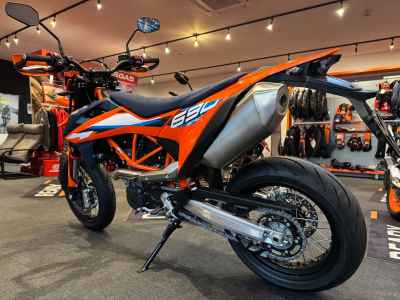 KTM 690 SMC R 2024