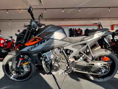 KTM 990 Duke 2024