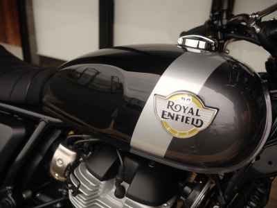 Royal Enfield Bear 650 2025