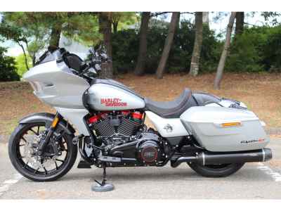 Harley-Davidson FLTRX STSE CVO 2026