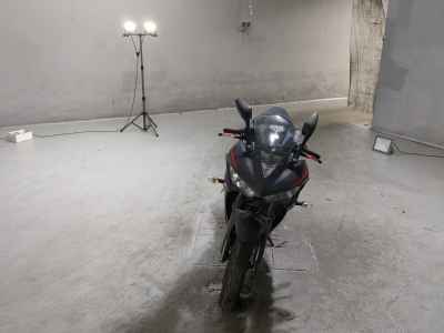 Yamaha YZF-R25