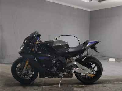 Yamaha YZF-R1M 2024