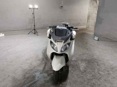 Suzuki Skywave 650LX