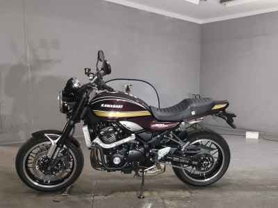 Kawasaki Z900RS 2024
