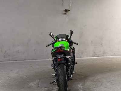 Kawasaki Ninja ZX-25R KRT Edition