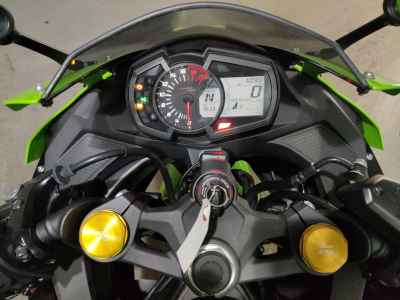 Kawasaki Ninja ZX-25R KRT Edition
