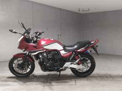 Honda CB400 Super Boldor 2020
