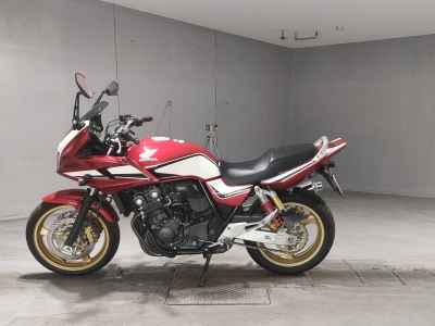 Honda CB400 Super Boldor 2012