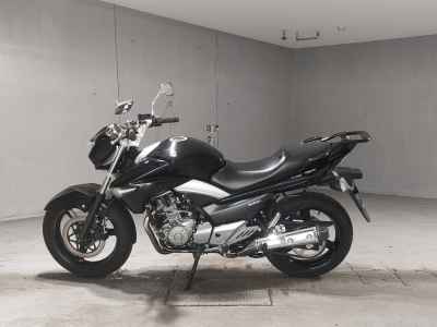 Suzuki GSR250