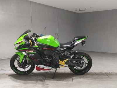 Kawasaki Ninja ZX-25R KRT Edition