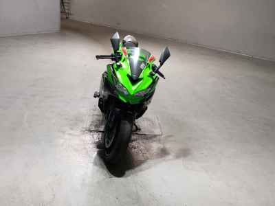 Kawasaki Ninja ZX-25R KRT Edition