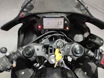 Yamaha YZF-R25
